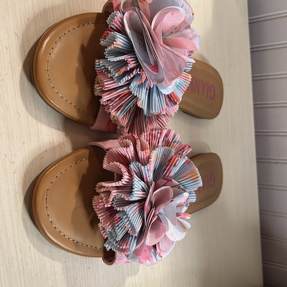 Gianni Bini slides with fun fabric flower embellishment - Picture 6 of 7
